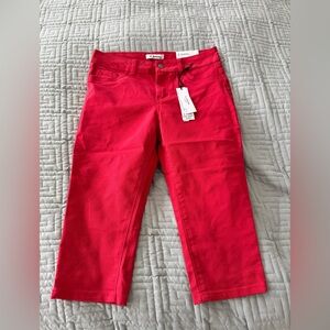 d. jeans High Waist Capri in Bold Red